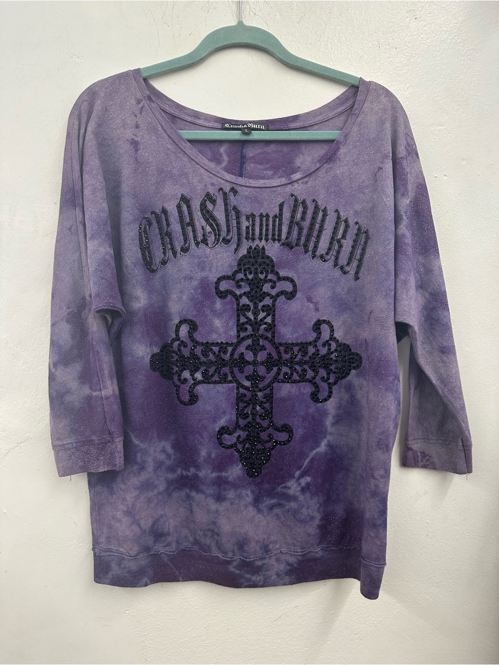 Crash & Burn Purple Tie-Dye Graphic Women’s Top size large Y2K purple 2000’s